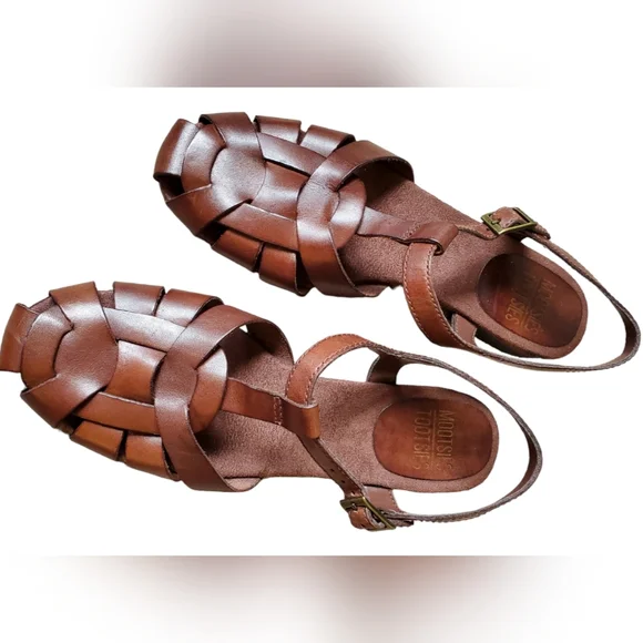 Size 7 1/2 Womens Brown Sandals - Picture 1 of 7